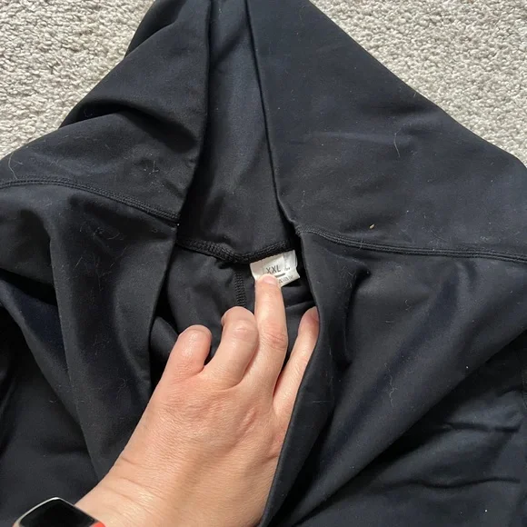 2 pairs of Maternity Black Shorts with Pocket - Picture 8 of 10